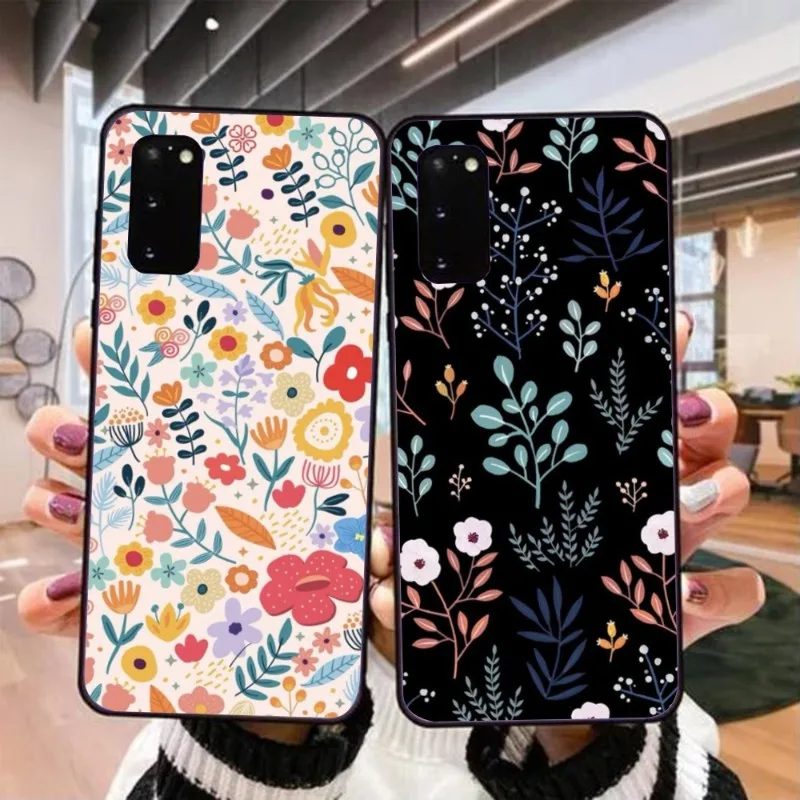Мягкий черный чехол для телефона с цветочной эстетикой для Realme GT 2 9i 8i 7i Pro X50 X2 C35 C21 C20 C11 C3
Мягкий черный чехол для телефона с цветочной эстетикой для Realme GT 2 9i 8i 7i Pro X50 X2 C35 C21 C20 C11 C3