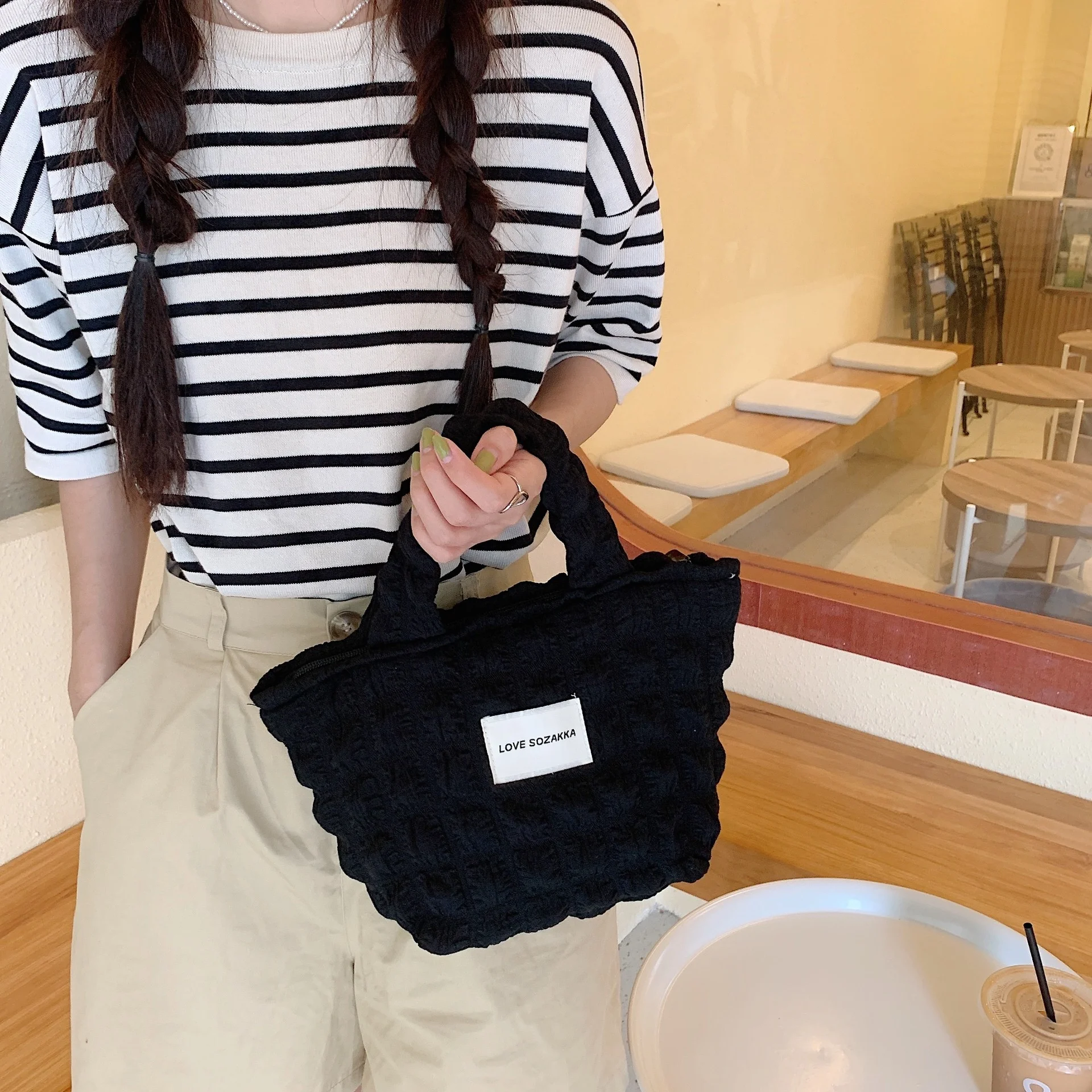 2023 New Fashion Women Canvas Shoulder Bag Ladies Casual Handbag Tote Bag Reusable Large Capacity Cotton Shopping Hand Bags
2023 New Fashion Women Canvas Shoulder Bag Ladies Casual Handbag Tote Bag Reusable Large Capacity Cotton Shopping Hand Bags
