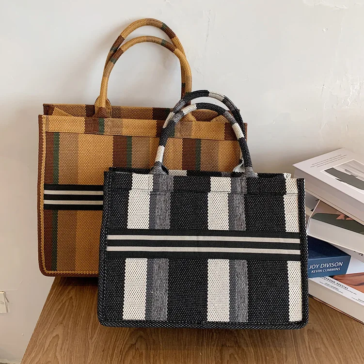 Casual Canvas Large Capacity Tote Women Handbags Brand Letters Shoulder Crossbody Bags Luxury Purse 2022
Casual Canvas Large Capacity Tote Women Handbags Brand Letters Shoulder Crossbody Bags Luxury Purse 2022