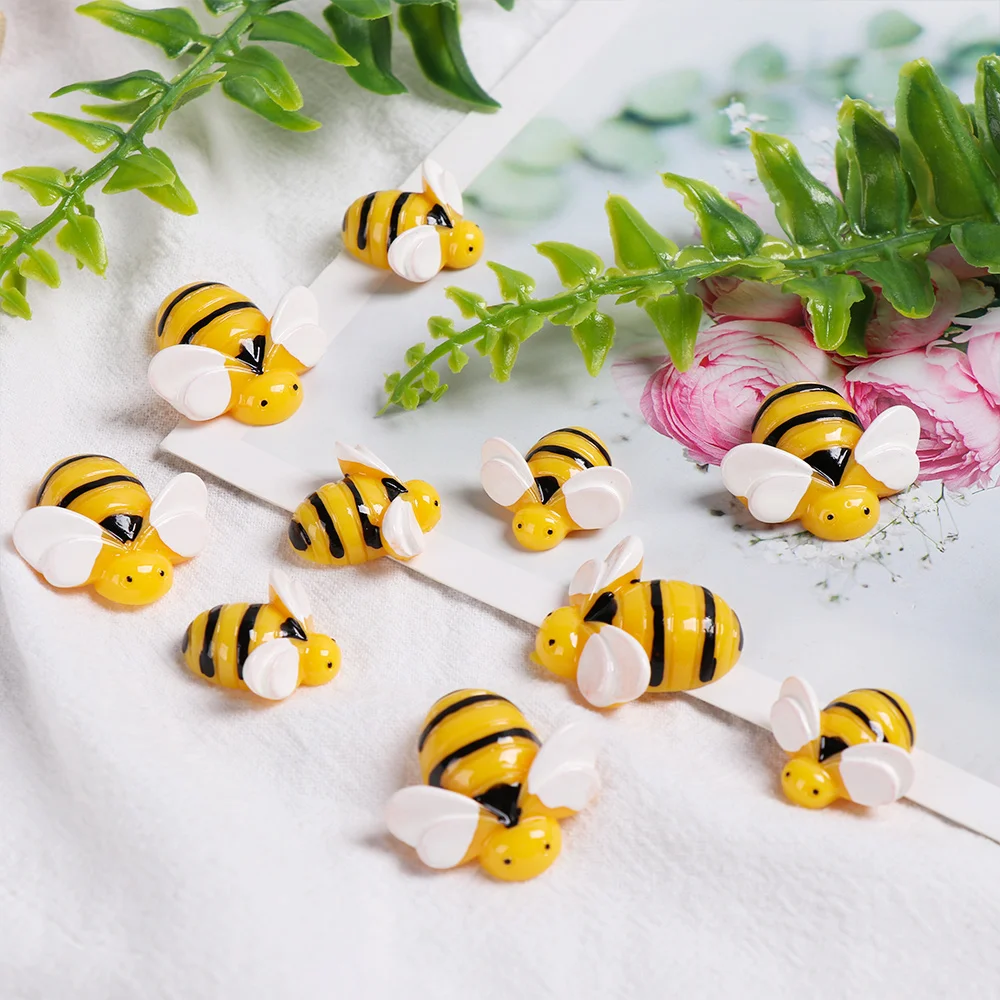 5pcs Mini Artificial Resin Bees Simulated Animals Slime Pendants Children Toys DIY Clay Mold Ornament Phone Crafts Accessories
5pcs Mini Artificial Resin Bees Simulated Animals Slime Pendants Children Toys DIY Clay Mold Ornament Phone Crafts Accessories