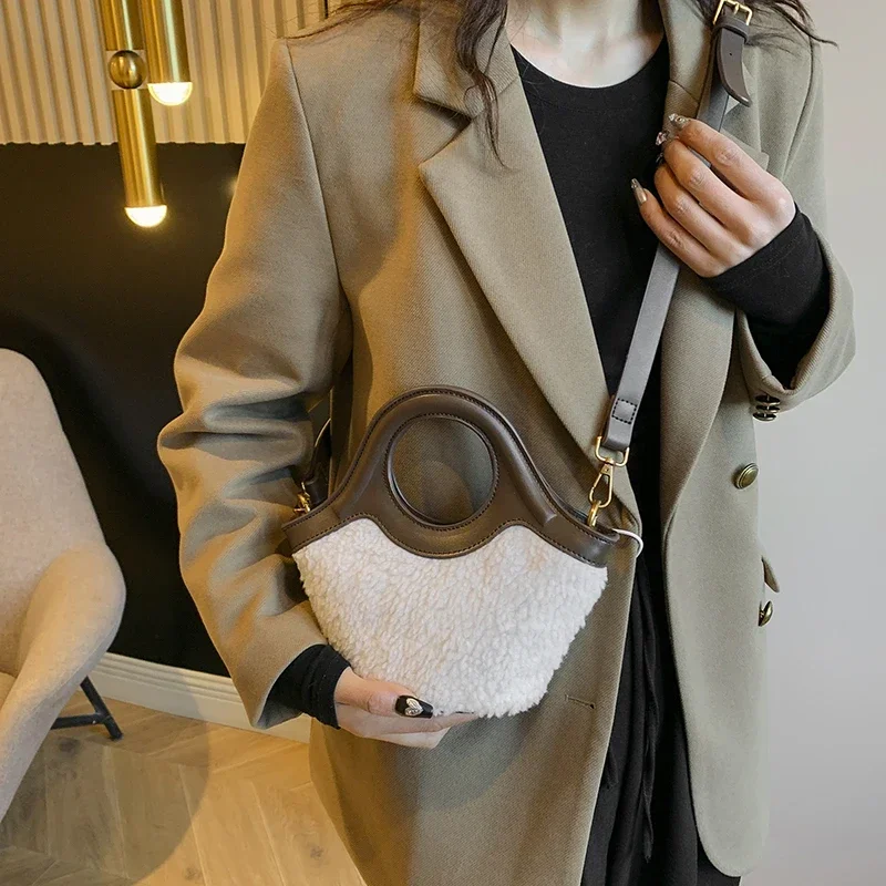 Однотонные женские сумки на молнии, женские сумки, распродажа 2024, высококачественные зимние женские сумки из молочного хлопка, модные мягкие сумки
Однотонные женские сумки на молнии, женские сумки, распродажа 2024, высококачественные зимние женские сумки из молочного хлопка, модные мягкие сумки