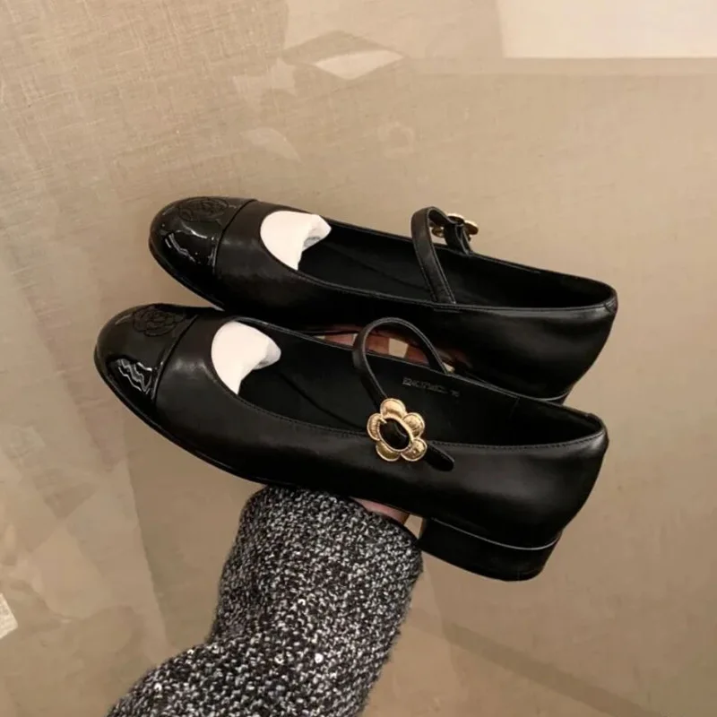 Shoes Round head Oxford women's shoes Low heels casual 2023 Leather summer Heels retro comfort
Shoes Round head Oxford women's shoes Low heels casual 2023 Leather summer Heels retro comfort