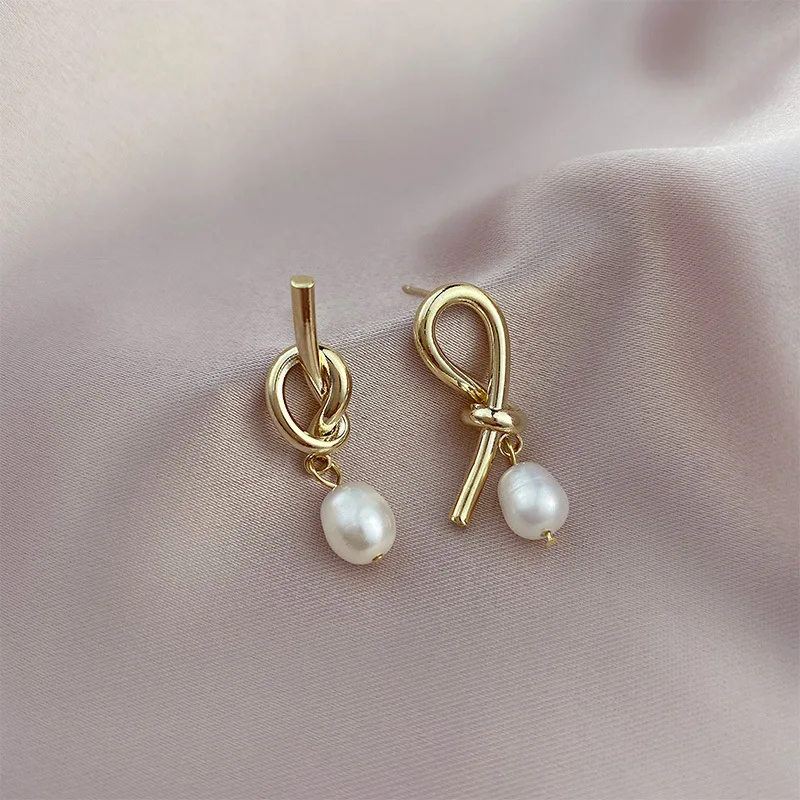 Accessories gift cheap items with free shipping new in korean fashion Hoop earrings jewelry Pearl eardrop earrings women
Accessories gift cheap items with free shipping new in korean fashion Hoop earrings jewelry Pearl eardrop earrings women