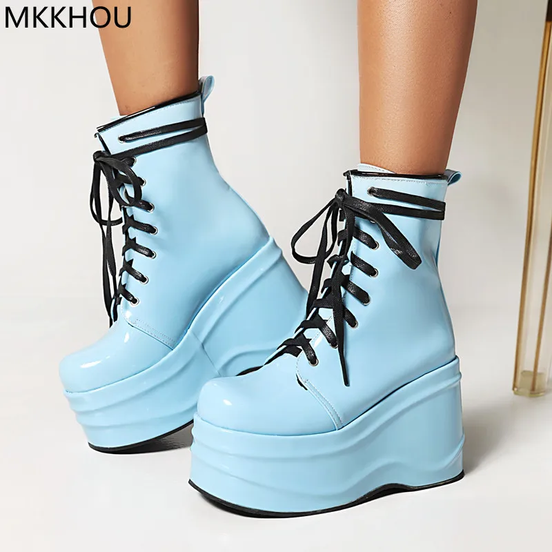 MKKHOU модные короткие сапоги для женщин новые лакированные кожаные ботинки на платформе с круглым носком на шнуровке уличные повседневные же...
MKKHOU модные короткие сапоги для женщин новые лакированные кожаные ботинки на платформе с круглым носком на шнуровке уличные повседневные же...