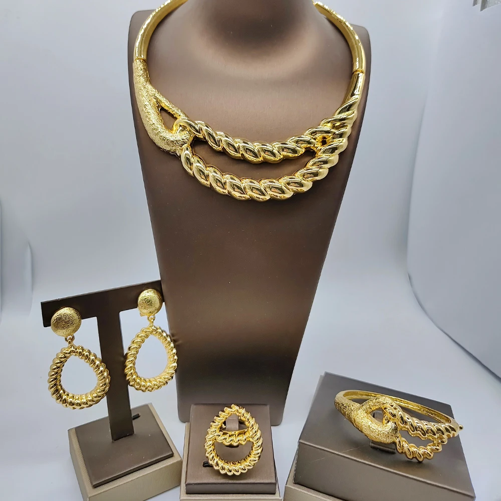 Fashion Women Classic African Earrings Jewelry Sets Rings Gold Plated Bracelet Wedding Necklace Pendant Dubai Pendant Party Gift
Fashion Women Classic African Earrings Jewelry Sets Rings Gold Plated Bracelet Wedding Necklace Pendant Dubai Pendant Party Gift