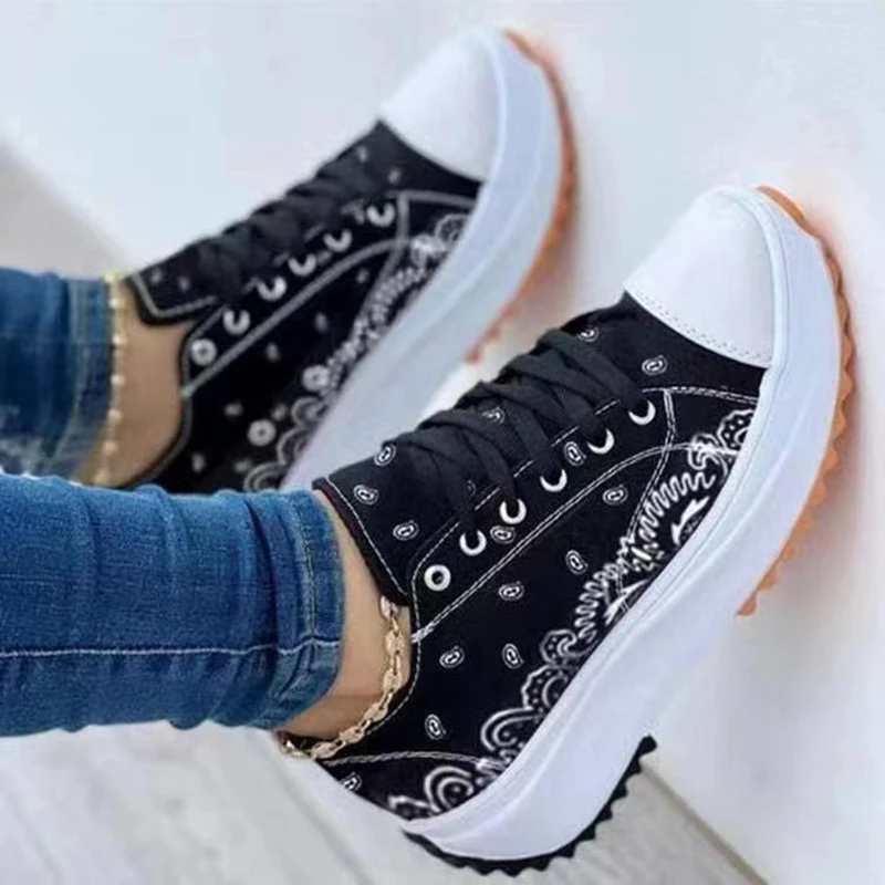 Women's Canvas Shoes Fashion Sports Casual Shoes Breathable High-top Casual Women Shoes Thick Bottom Lace-up Shoes New 2022
Women's Canvas Shoes Fashion Sports Casual Shoes Breathable High-top Casual Women Shoes Thick Bottom Lace-up Shoes New 2022