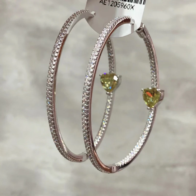 925 sterling silver inlaid green crystal light sapphire heart ear rings for women fashion luxury engagement exquisite jewelry
925 sterling silver inlaid green crystal light sapphire heart ear rings for women fashion luxury engagement exquisite jewelry
