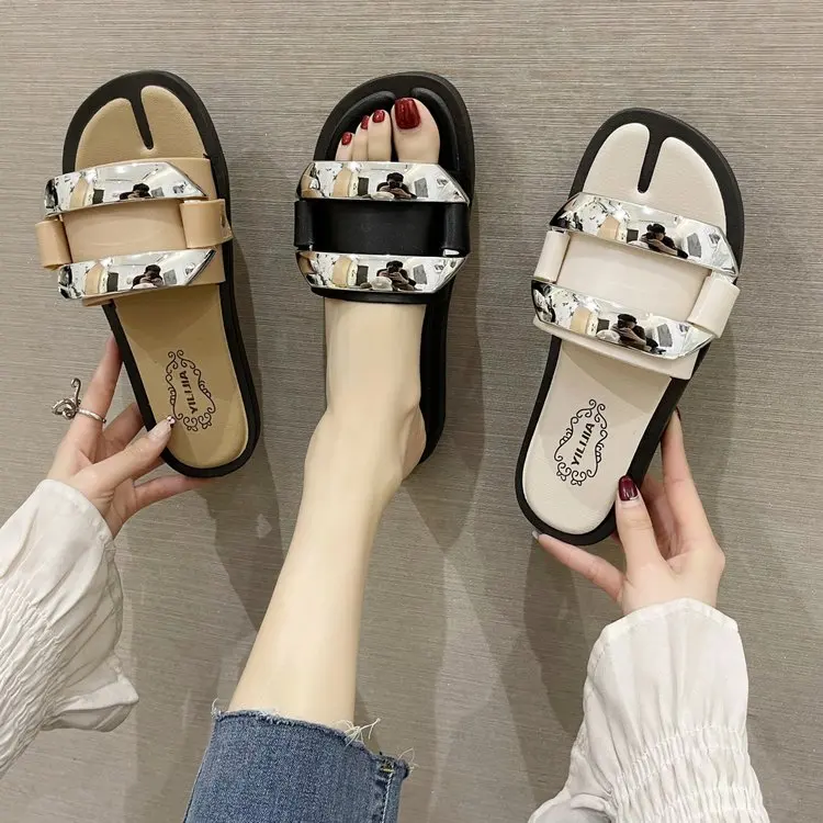 2022 Summer Indoor Modern Slipper for Women Platform Wedges Outdoor Beach Ladies Slides Fashion High Heels Shoes for Woman
2022 Summer Indoor Modern Slipper for Women Platform Wedges Outdoor Beach Ladies Slides Fashion High Heels Shoes for Woman