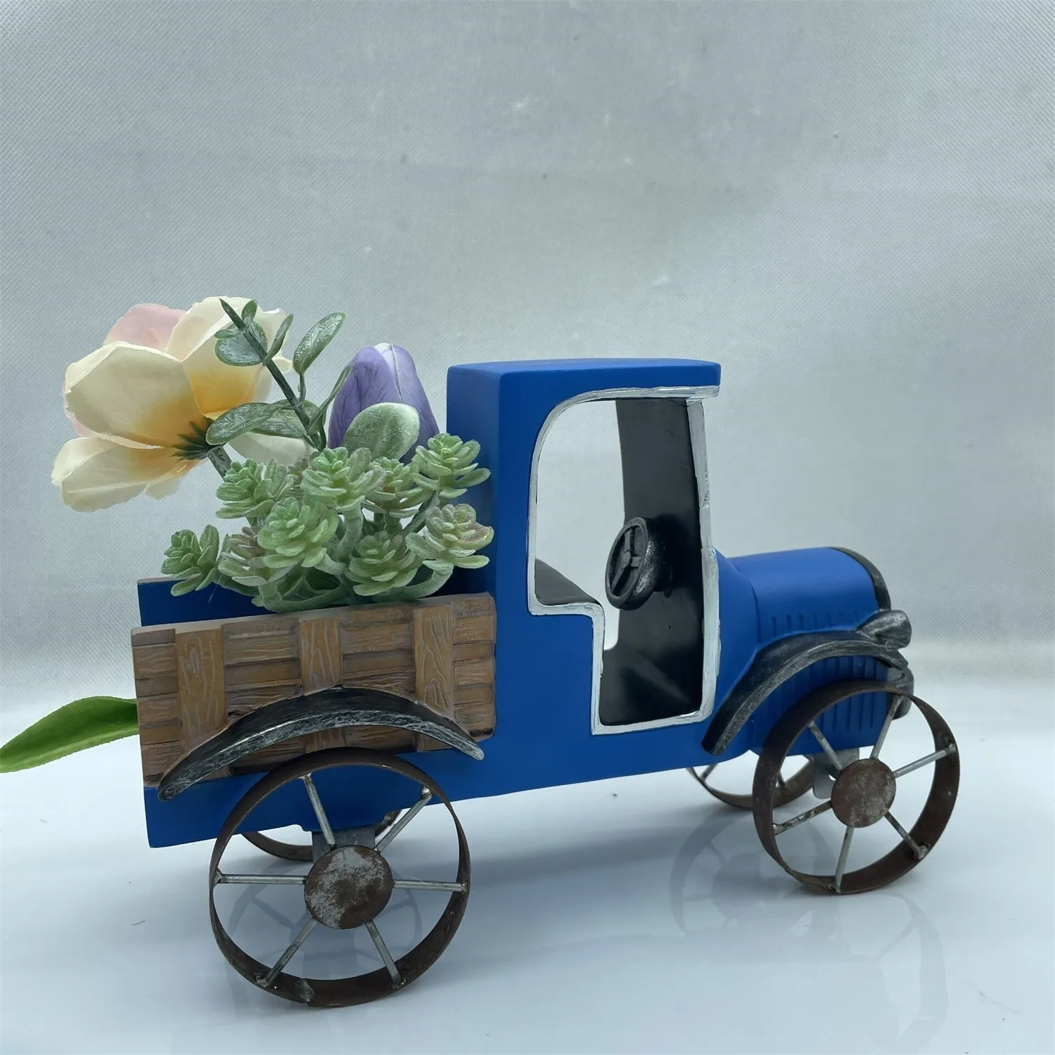 Handmade Tin Car Model Ornaments Colorful Antique Style Classic Truck Toy Vintage Metal Surf Truck Crafts Decoration Mini Model
Handmade Tin Car Model Ornaments Colorful Antique Style Classic Truck Toy Vintage Metal Surf Truck Crafts Decoration Mini Model