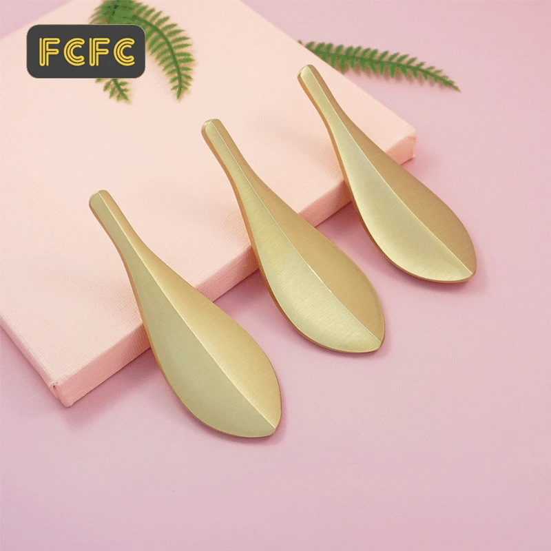 FCFC 1piece Solid Brass Gold Leaf Shaped 32mm Cabinet Knob Door Pulls Nordic Style Furniture Handles Knob
FCFC 1piece Solid Brass Gold Leaf Shaped 32mm Cabinet Knob Door Pulls Nordic Style Furniture Handles Knob