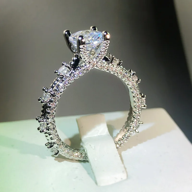100% 925 Sterling Silver 2carats Diamond Ring for Women Wedding Bands Anillos De Silver 925 Jewelry Fine Diamond Jewelry Rings
100% 925 Sterling Silver 2carats Diamond Ring for Women Wedding Bands Anillos De Silver 925 Jewelry Fine Diamond Jewelry Rings