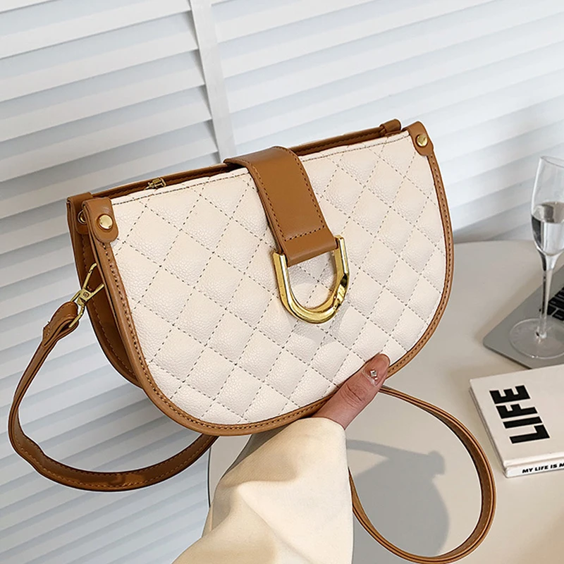 Fashion Rhombus Leather Messenger Bag 2022 New Ladies Designer Shoulder Bag Casual Simple Saddle Bag High Quality Leather Wallet
Fashion Rhombus Leather Messenger Bag 2022 New Ladies Designer Shoulder Bag Casual Simple Saddle Bag High Quality Leather Wallet