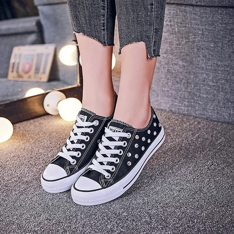 Handmade Rhinestone Canvas Shoes Breathable Women's Shoes Lace Up Flat Comfort Casual Walking Shoes 35-43
Handmade Rhinestone Canvas Shoes Breathable Women's Shoes Lace Up Flat Comfort Casual Walking Shoes 35-43