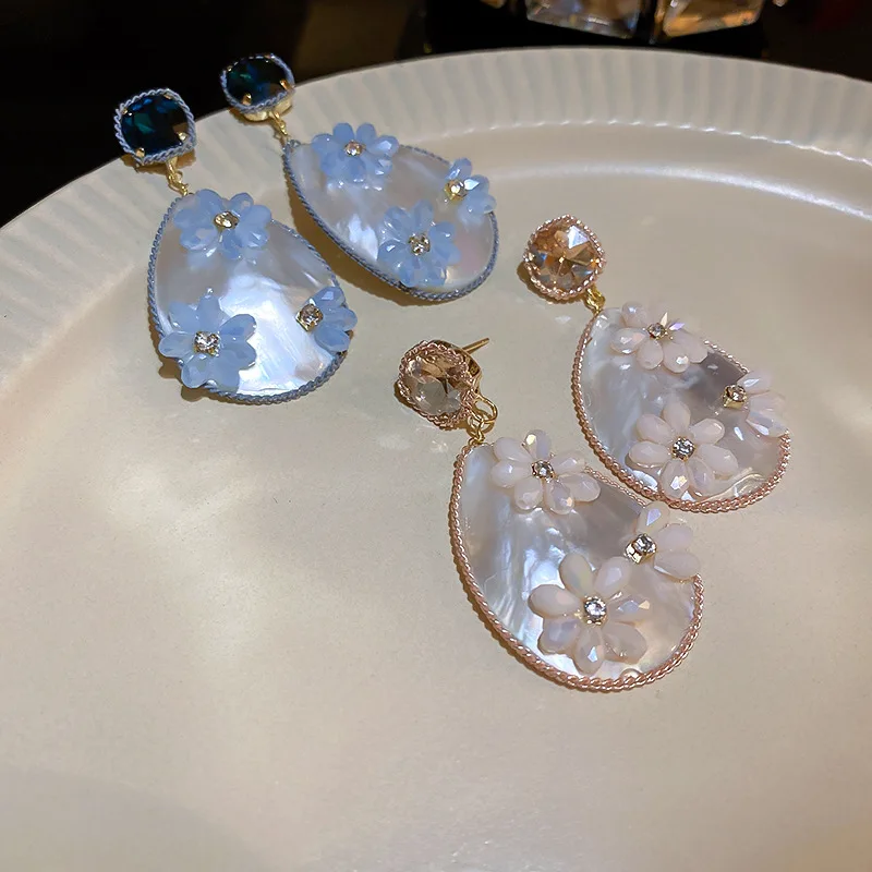 Minar Cute Romantic Shiny Crystal Rhinestone Flower Drop Earrings for Women Water Drop Arcylic Long Dangle Earrings Oorbellen
Minar Cute Romantic Shiny Crystal Rhinestone Flower Drop Earrings for Women Water Drop Arcylic Long Dangle Earrings Oorbellen