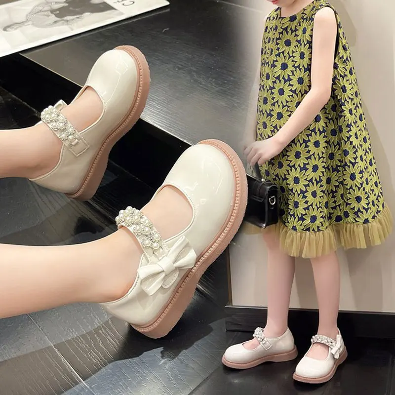 Туфли для девочек на мягкой нескользящей подошве, с бантом и жемчугом 
Туфли для девочек на мягкой нескользящей подошве, с бантом и жемчугом