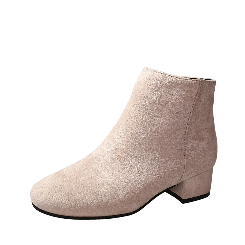 2021 Spring New Medium Thick Heel Simple Korean Version Suede Women's Short Boots All-match Fashion Women's Boots
2021 Spring New Medium Thick Heel Simple Korean Version Suede Women's Short Boots All-match Fashion Women's Boots