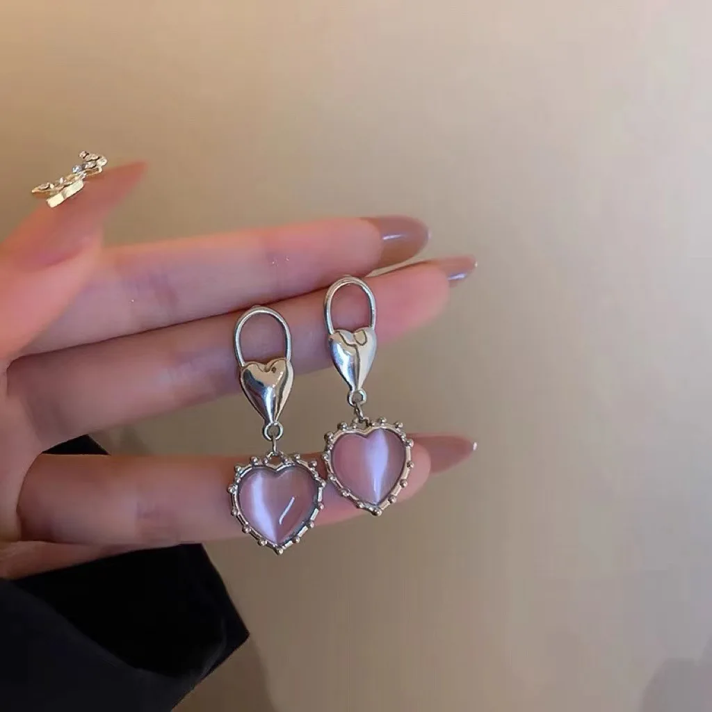 Coconal Fashion Women Pink Opal Heart Stud Earrings Unique Spikes Chain Earrings For Female Birthday Jewelry Gifts
Coconal Fashion Women Pink Opal Heart Stud Earrings Unique Spikes Chain Earrings For Female Birthday Jewelry Gifts