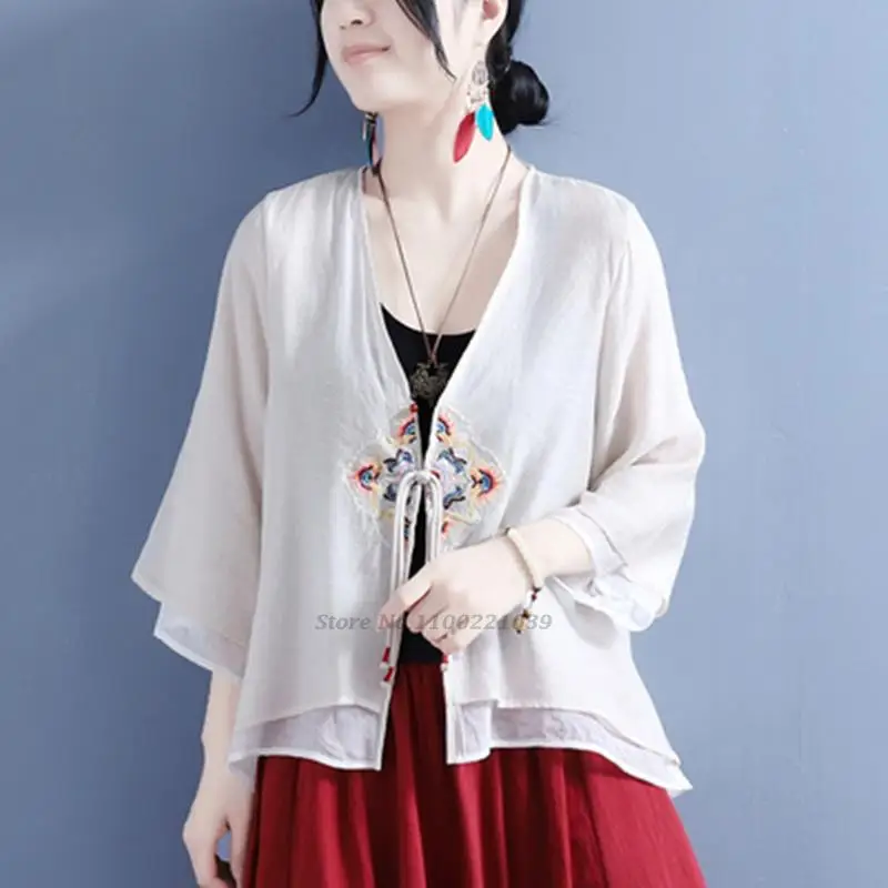 2023 woman traditional chinese qipao cotton linen flower embroidery hanfu tops chinese casual vintage tang suit chiffon cardigan
2023 woman traditional chinese qipao cotton linen flower embroidery hanfu tops chinese casual vintage tang suit chiffon cardigan