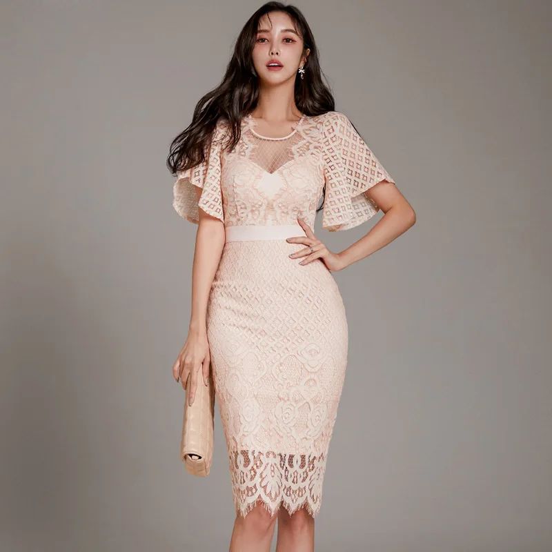 Lace little dress for women 2022 Autumn dress New elegant temperament slim mid long buttock wrap dress banquet
Lace little dress for women 2022 Autumn dress New elegant temperament slim mid long buttock wrap dress banquet