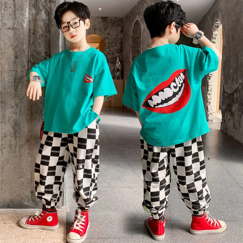 2022 New children summer suits Boys' white T-shirt + plaid thin trousers two-piece set Middle and large children's leisure suits
2022 New children summer suits Boys' white T-shirt + plaid thin trousers two-piece set Middle and large children's leisure suits