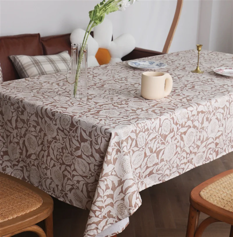 2023 Balcony Light Luxury American Pastoral Chocolate Color Tablecloth Vintage Style Floral Prints Table Cloth
2023 Balcony Light Luxury American Pastoral Chocolate Color Tablecloth Vintage Style Floral Prints Table Cloth