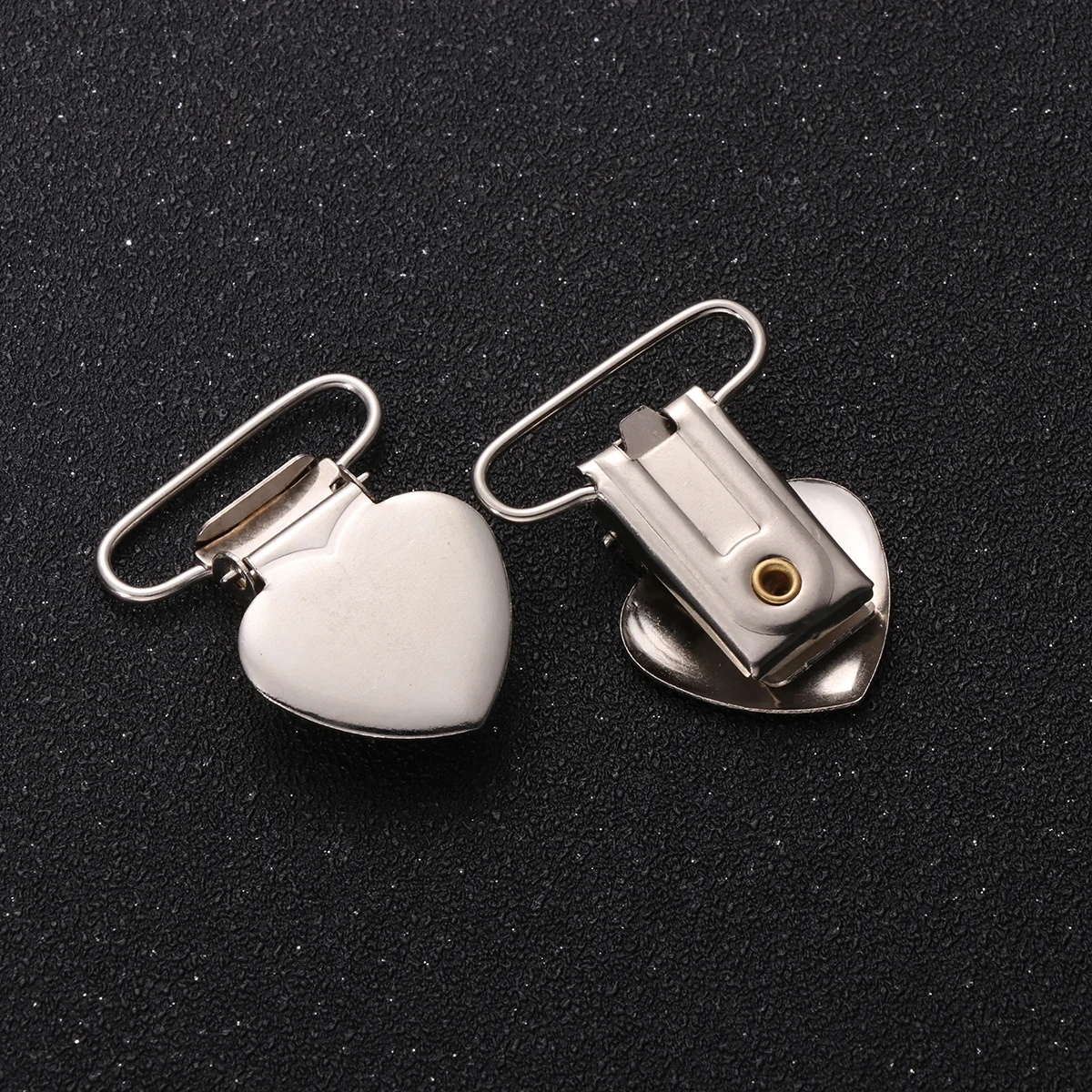 Clips Suspender Pacifier Holder Clip Heart Making Accessories Replacement Diy Braces Toy Hooks Bib Clasps Mitten Metal Garter
Clips Suspender Pacifier Holder Clip Heart Making Accessories Replacement Diy Braces Toy Hooks Bib Clasps Mitten Metal Garter