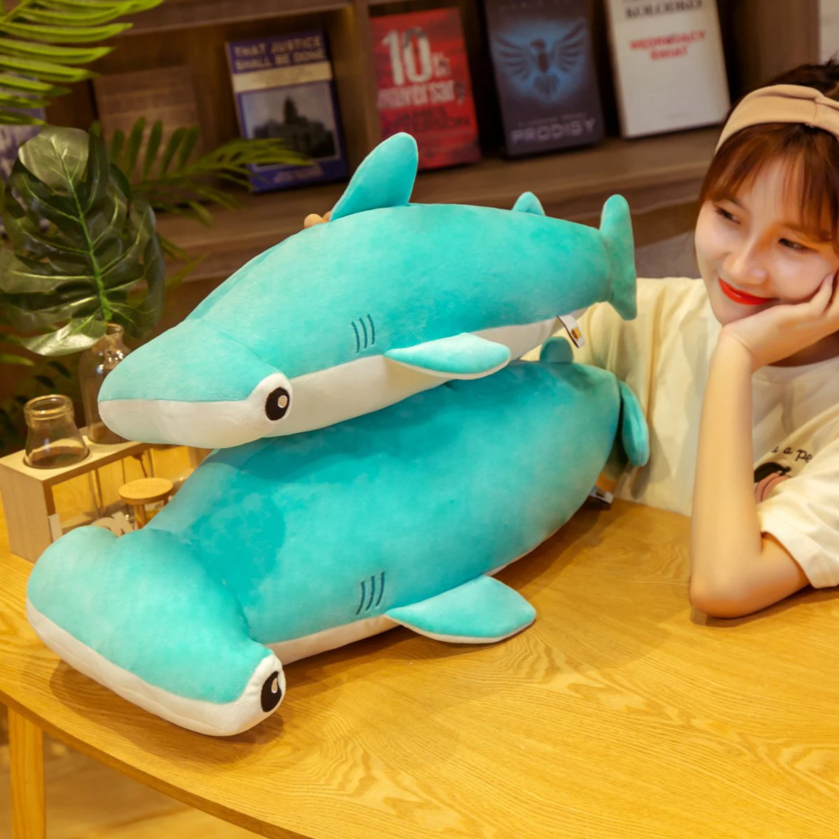 1pc 58/75CM Cartoon Hammerhead Shark Plush Pillow Dolls Simulation Large Ocean Shark Plush Toy Stuffed Soft for Children Gifts
1pc 58/75CM Cartoon Hammerhead Shark Plush Pillow Dolls Simulation Large Ocean Shark Plush Toy Stuffed Soft for Children Gifts