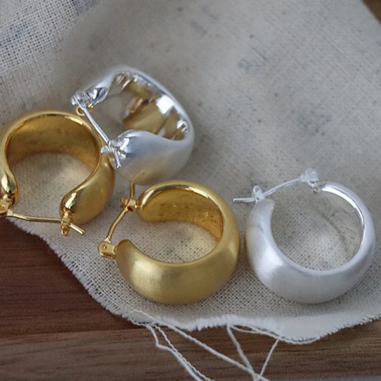 Simple Design Gold Color Drawing Stud Earrings for Women 2023 Trendy Multiple Round Heart Geometric Hand-drawn Thick Earrings
Simple Design Gold Color Drawing Stud Earrings for Women 2023 Trendy Multiple Round Heart Geometric Hand-drawn Thick Earrings