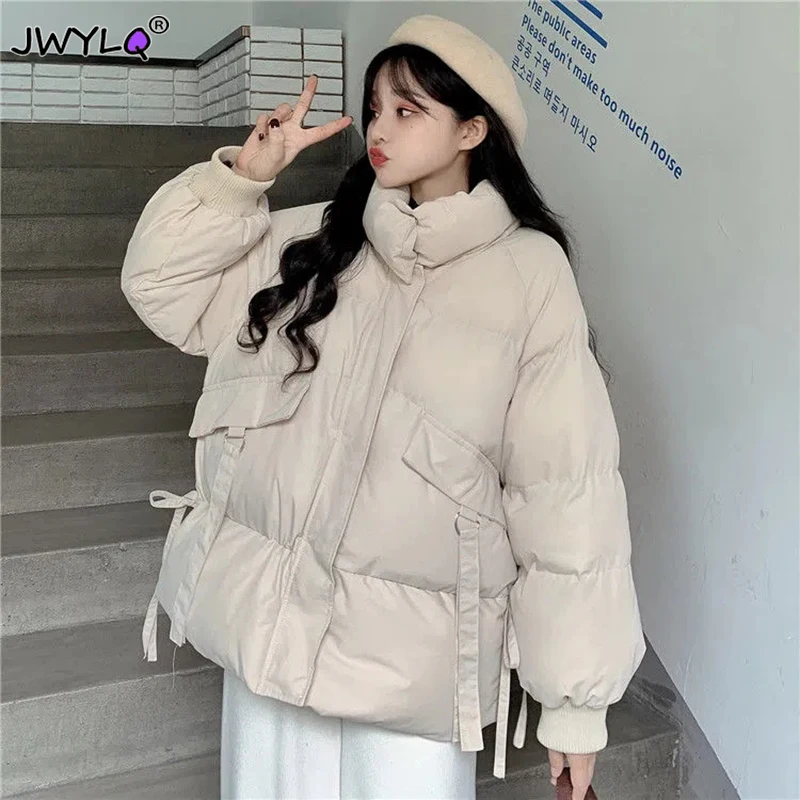Solid Color Basic Stand Collar Big Pocket Cotton-padded Coat Women Korean Loose Thick Warm Women Clothing Autumn Winter Outwear
Solid Color Basic Stand Collar Big Pocket Cotton-padded Coat Women Korean Loose Thick Warm Women Clothing Autumn Winter Outwear