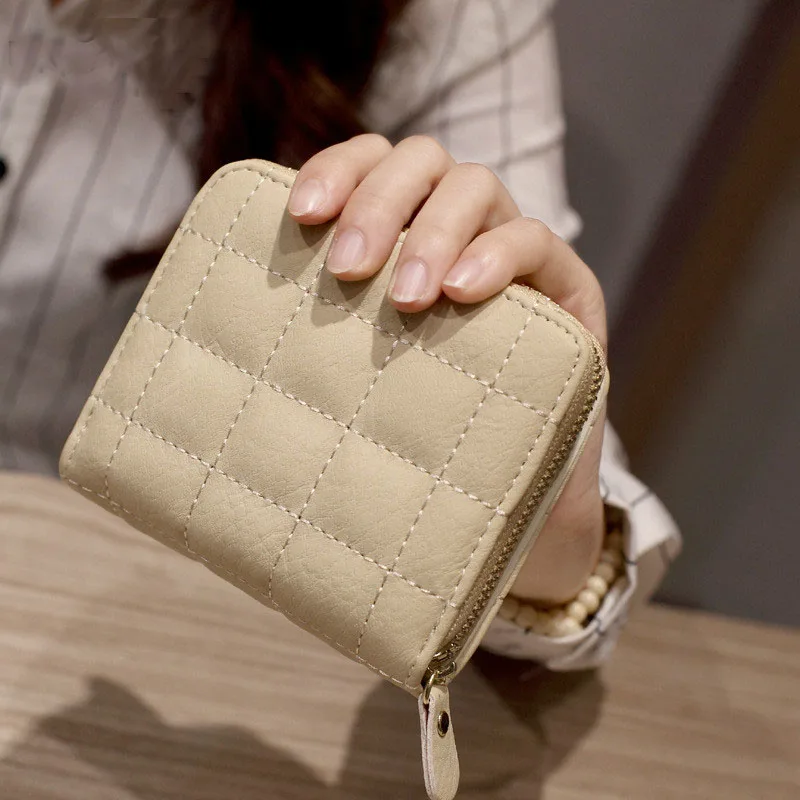 Women Short Wallets PU Leather Female Purses Solid Color Card Holder Wallet Fashion Woman Small Zipper Wallet with Coin Purse
Women Short Wallets PU Leather Female Purses Solid Color Card Holder Wallet Fashion Woman Small Zipper Wallet with Coin Purse