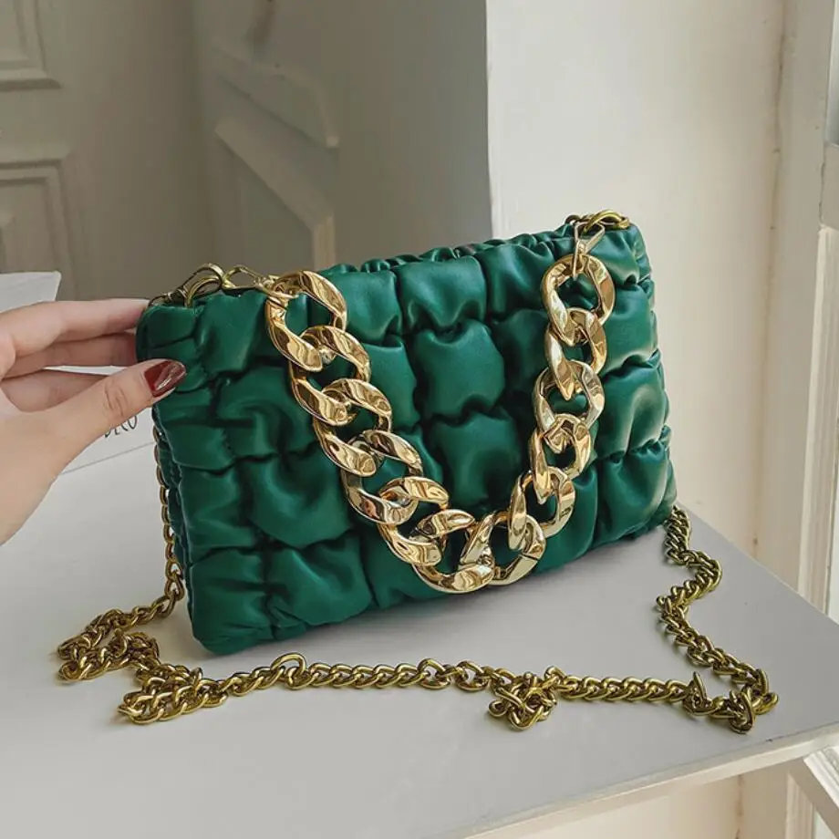 Pleated Tote bag with Thick Golden Chain 2021 New High-quality PU Leather Women's Designer Handbag Small Shoulder Messenger Bag
Pleated Tote bag with Thick Golden Chain 2021 New High-quality PU Leather Women's Designer Handbag Small Shoulder Messenger Bag