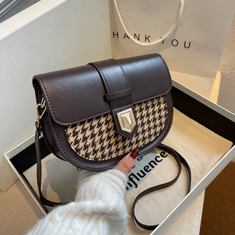B186 Luxury Designer Small Saddle Bag Woman Fashion Crossbody Bags for Women Vintage Shoulder Handbags and Purses Totes
B186 Luxury Designer Small Saddle Bag Woman Fashion Crossbody Bags for Women Vintage Shoulder Handbags and Purses Totes