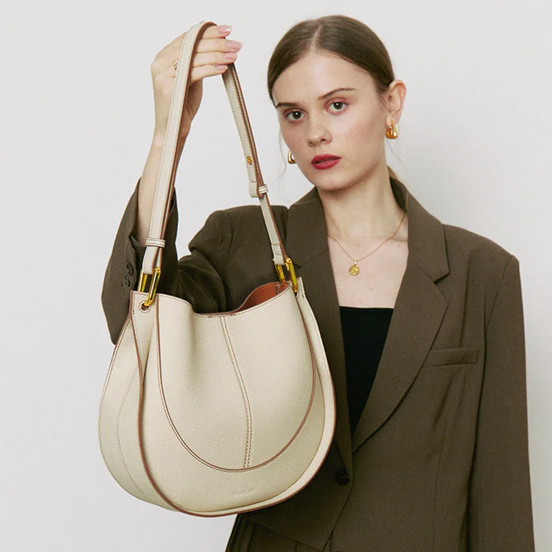 2022 Winter Sweet Girls genuine Leather Street Fashion Crossbody Bags for Women Small Saddle Evening Day Clutch Messenger Bag
2022 Winter Sweet Girls genuine Leather Street Fashion Crossbody Bags for Women Small Saddle Evening Day Clutch Messenger Bag