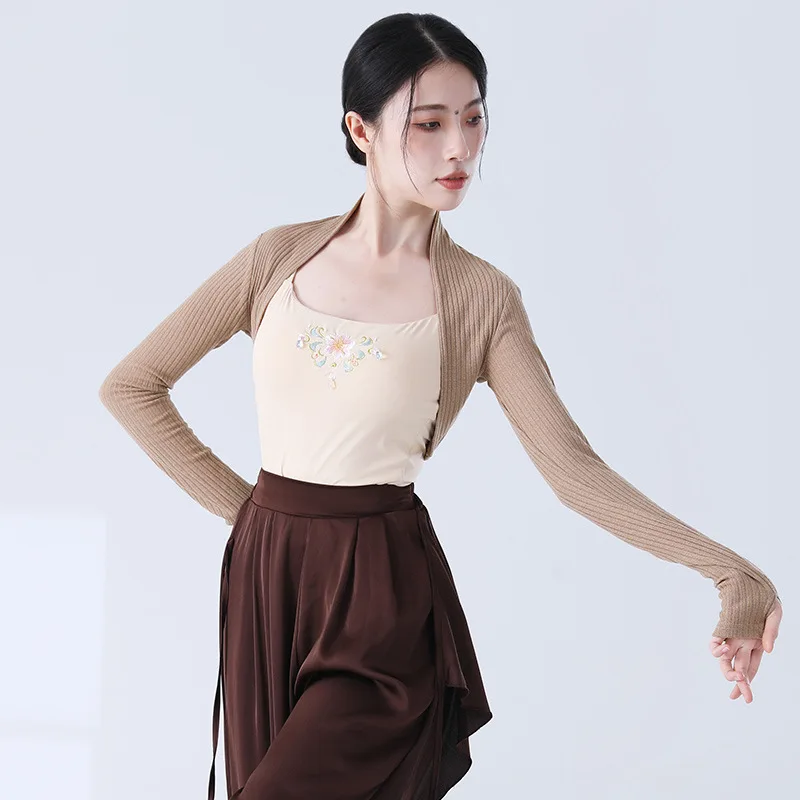 Ballet Artistic Costumes Autumn Warm Knit Cardigan Finger Sleeve Chinese Classical Dance Clothing Top for Dancing Elegant Women
Ballet Artistic Costumes Autumn Warm Knit Cardigan Finger Sleeve Chinese Classical Dance Clothing Top for Dancing Elegant Women