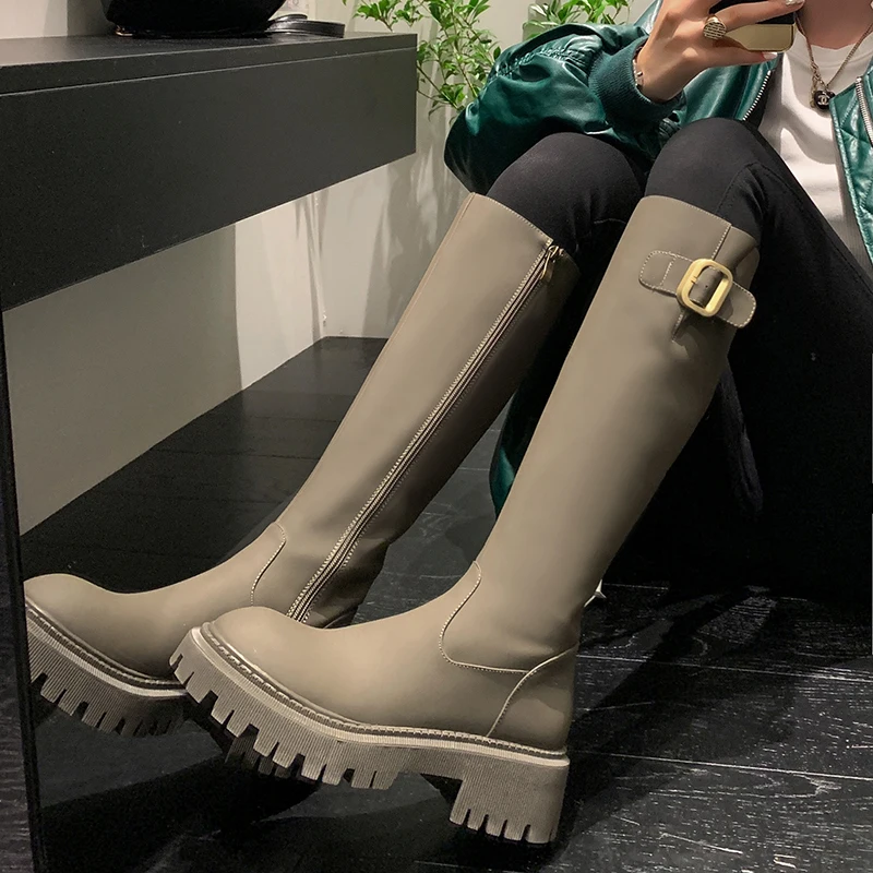 YPP 2023 Winter Shoes For Women Fashion Knee Boots Footwear Size 34-40 Women Long Boots Genuine Leather Chunky Buckle
YPP 2023 Winter Shoes For Women Fashion Knee Boots Footwear Size 34-40 Women Long Boots Genuine Leather Chunky Buckle
