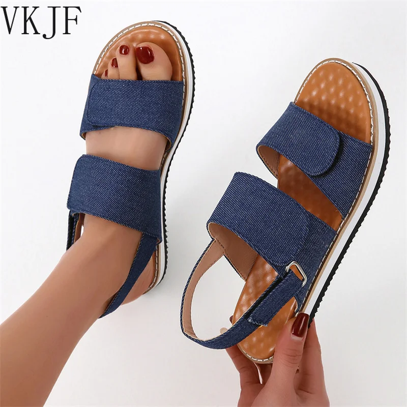 2022 Slippers Women Flat Summer Design Square Spigot Peep Toe Heels Women Shoes Female Slippers Flip Flops Dress Sandal Party
2022 Slippers Women Flat Summer Design Square Spigot Peep Toe Heels Women Shoes Female Slippers Flip Flops Dress Sandal Party