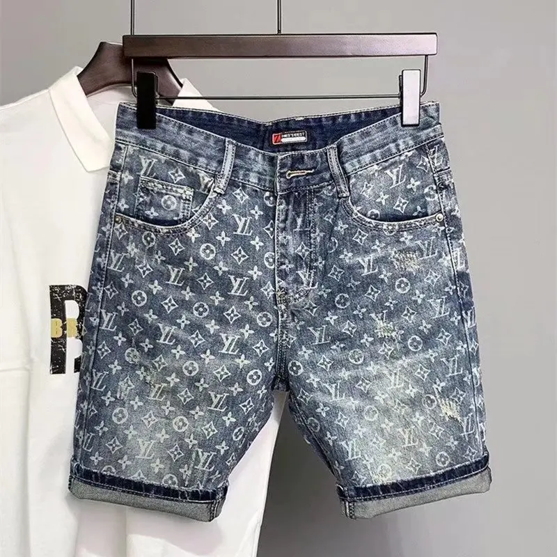 Denim shorts men summer new personality print trend brand five-point pants Korean version of the trend slim feet go with everyth
Denim shorts men summer new personality print trend brand five-point pants Korean version of the trend slim feet go with everyth