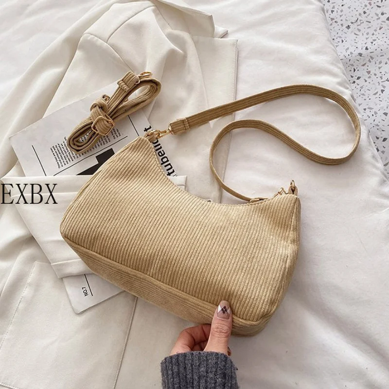 Luxury Designer Handbag Solid Color Corduroy Women Shoulder Bag Casual Crossbody Bags for Women 2022 New Zipper Messenger Bag
Luxury Designer Handbag Solid Color Corduroy Women Shoulder Bag Casual Crossbody Bags for Women 2022 New Zipper Messenger Bag