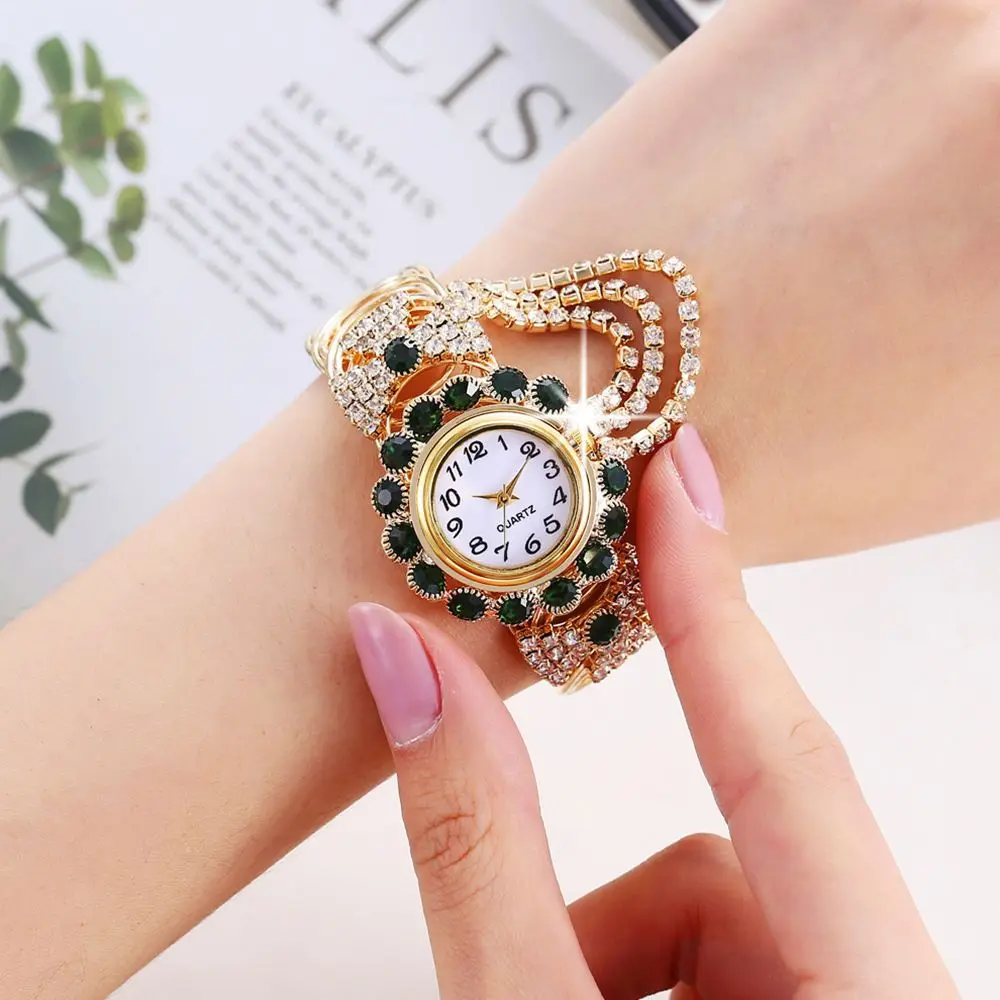 New Simple Style Steel Belt Watches Casual Quartz WristWatch Women Watch Casual Exquisite Rhinestone Quartz Wrist
New Simple Style Steel Belt Watches Casual Quartz WristWatch Women Watch Casual Exquisite Rhinestone Quartz Wrist