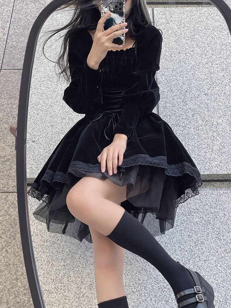 2022 Spring Black Velvet Y2k Mini Dress Woman Gothic Kawaii Lolita Dress Party Long Sleeve Korean Fashion Dress Lace Design Slim
2022 Spring Black Velvet Y2k Mini Dress Woman Gothic Kawaii Lolita Dress Party Long Sleeve Korean Fashion Dress Lace Design Slim