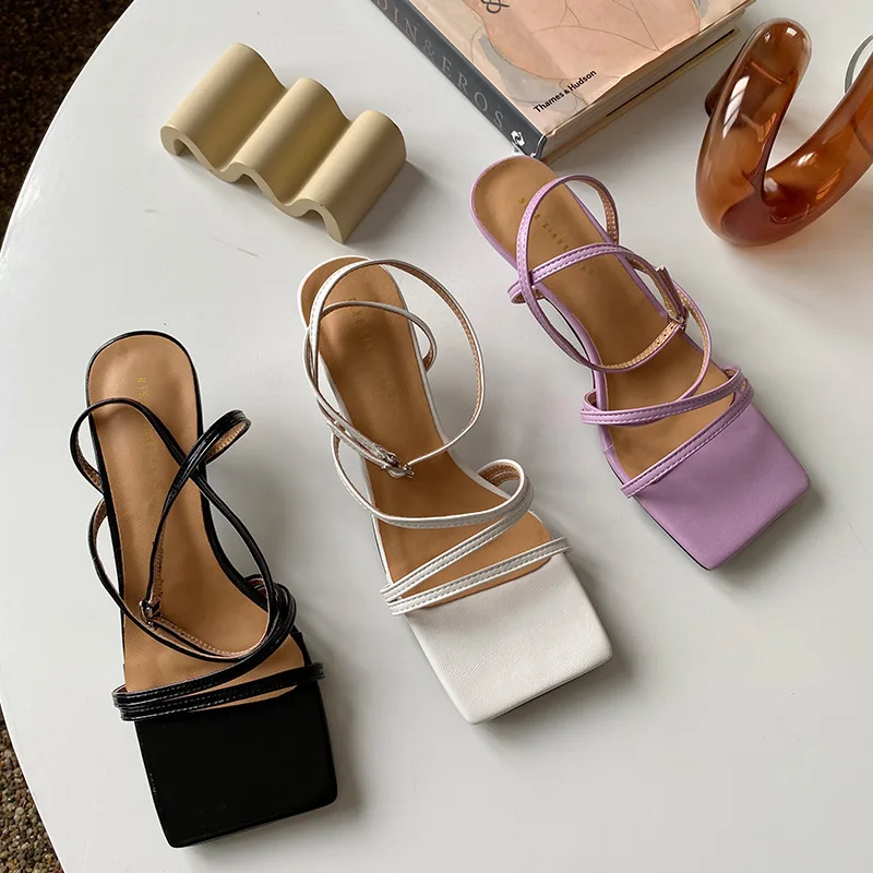 Женские босоножки с открытым носком, туфли на тонком каблуке, с квадратным носком и пряжкой, офисные сандалии на среднем каблуке, лето 2020
Женские босоножки с открытым носком, туфли на тонком каблуке, с квадратным носком и пряжкой, офисные сандалии на среднем каблуке, лето 2020