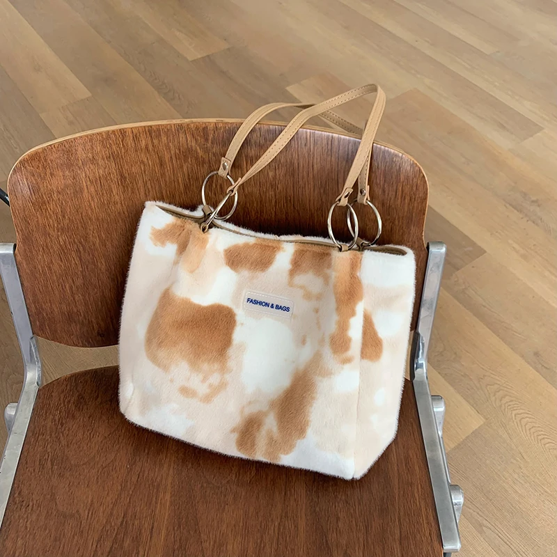 Зимняя женская сумка на плечо из искусственного меха, градиентные цвета, женские Мягкие плюшевые большие сумки-тоуты, модные портативные женские меховые сумки 
Зимняя женская сумка на плечо из искусственного меха, градиентные цвета, женские Мягкие плюшевые большие сумки-тоуты, модные портативные женские меховые сумки