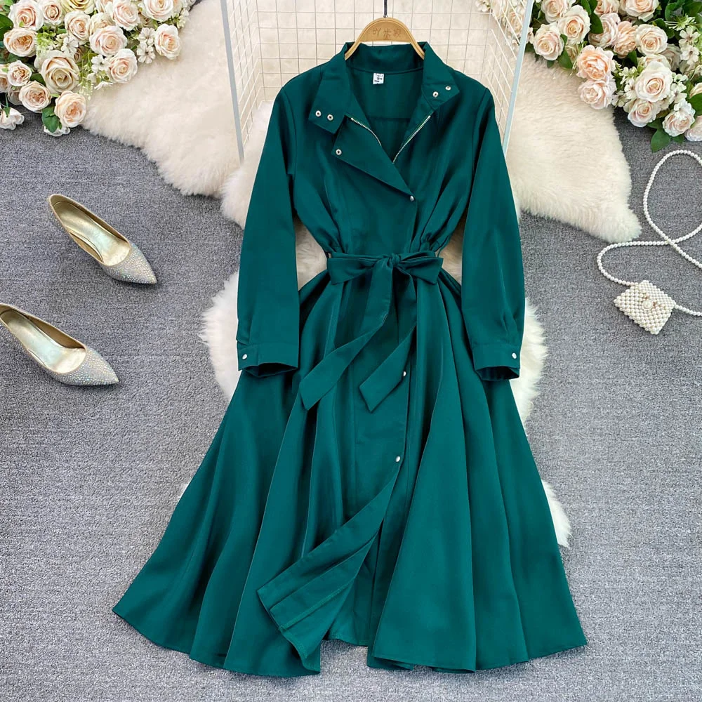 Модная осенне-зимняя одежда, платье-рубашка средней длины для женщин, однобортное плиссированное платье-Тренч с длинным рукавом и воротник...
Модная осенне-зимняя одежда, платье-рубашка средней длины для женщин, однобортное плиссированное платье-Тренч с длинным рукавом и воротник...