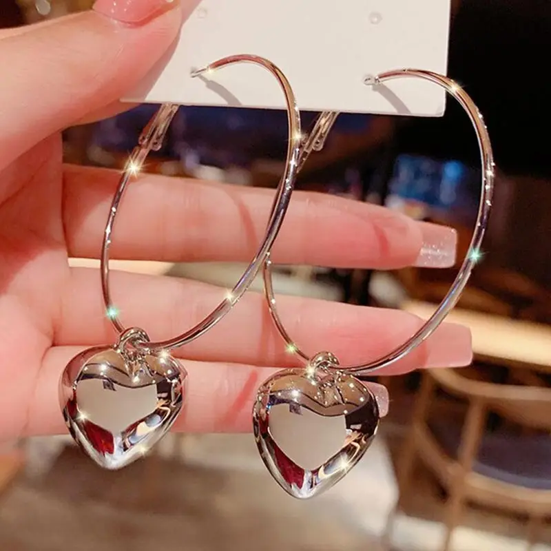 Heart Earring Big Hoop Dangle Earrings for Women Korean Fashion Zinc Alloy Woman Party Jewelry Accessories Gifts Dropshipping
Heart Earring Big Hoop Dangle Earrings for Women Korean Fashion Zinc Alloy Woman Party Jewelry Accessories Gifts Dropshipping