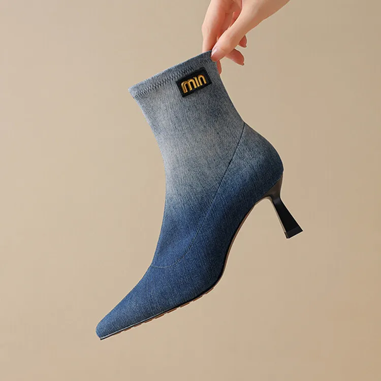 2023Autumn Women Ankle Boots Pointed Toe Elastic Gradient Blue Denim Short Riding Botas Black High Heels Lady Knight Botines
2023Autumn Women Ankle Boots Pointed Toe Elastic Gradient Blue Denim Short Riding Botas Black High Heels Lady Knight Botines