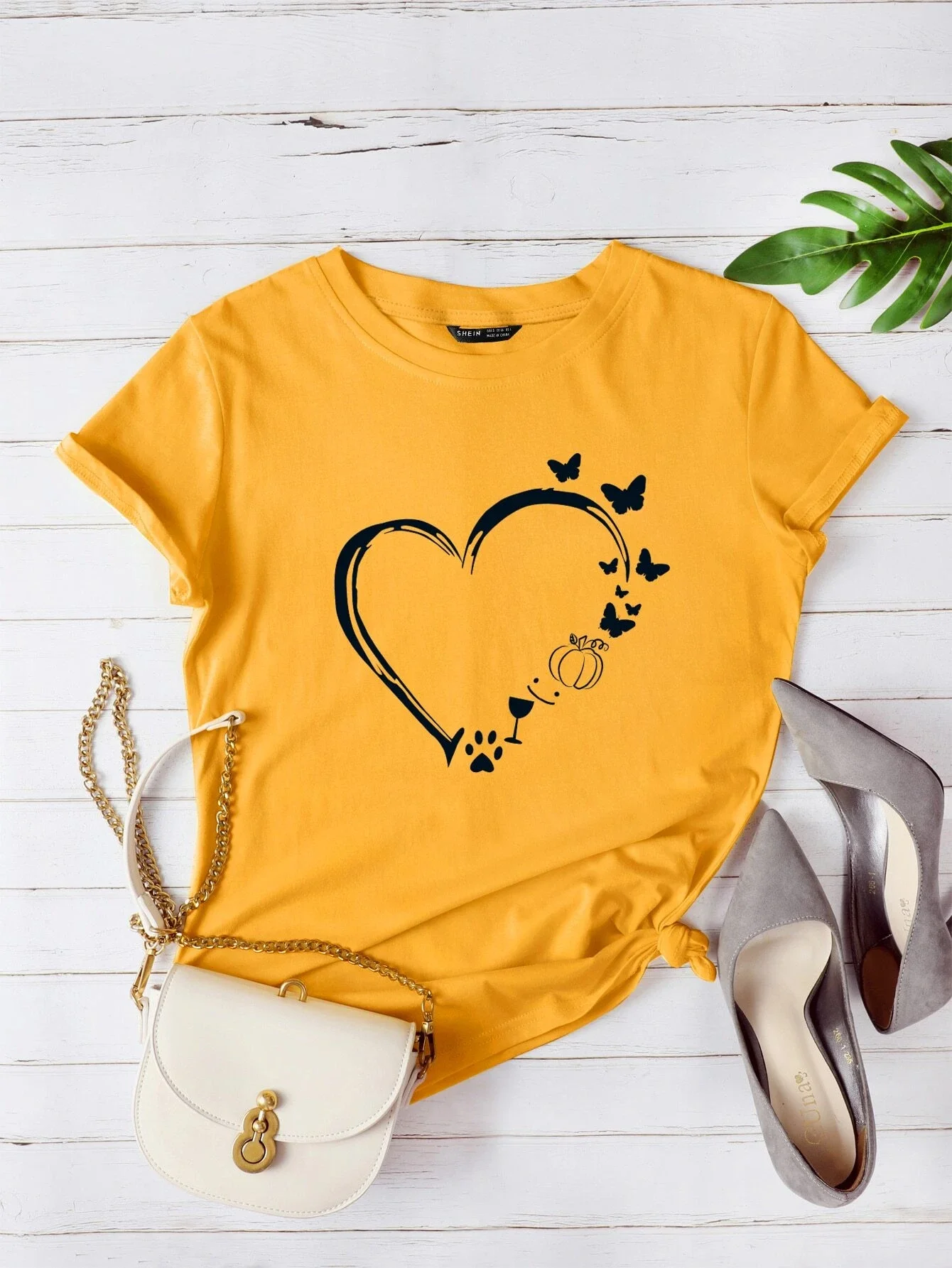 Punk Vintage Rhinestone Spider Goth Graphic T Shirt Women Y2k Style Crop Top O-neck Tshirt Black Streetwear Short Sleeve T-shirt
Punk Vintage Rhinestone Spider Goth Graphic T Shirt Women Y2k Style Crop Top O-neck Tshirt Black Streetwear Short Sleeve T-shirt