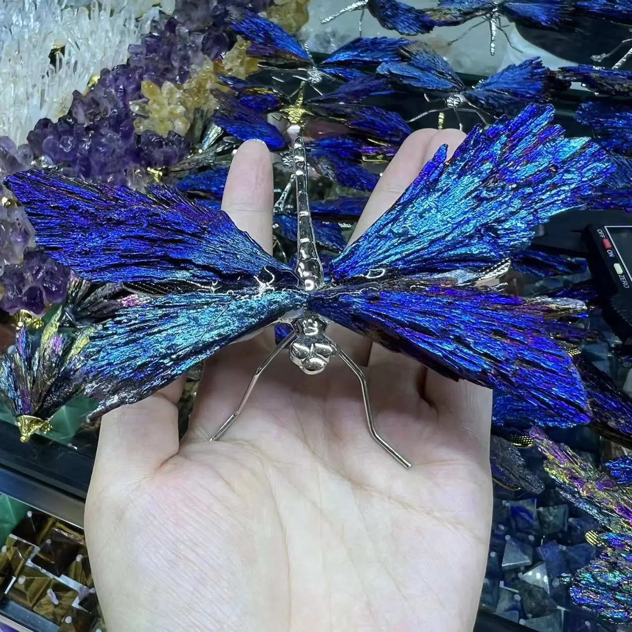 Titanium butterfly Black Tourmaline Aura Quartz Crystal Peacock Tail Decoration Crafts Natural Stones and Minerals
Titanium butterfly Black Tourmaline Aura Quartz Crystal Peacock Tail Decoration Crafts Natural Stones and Minerals