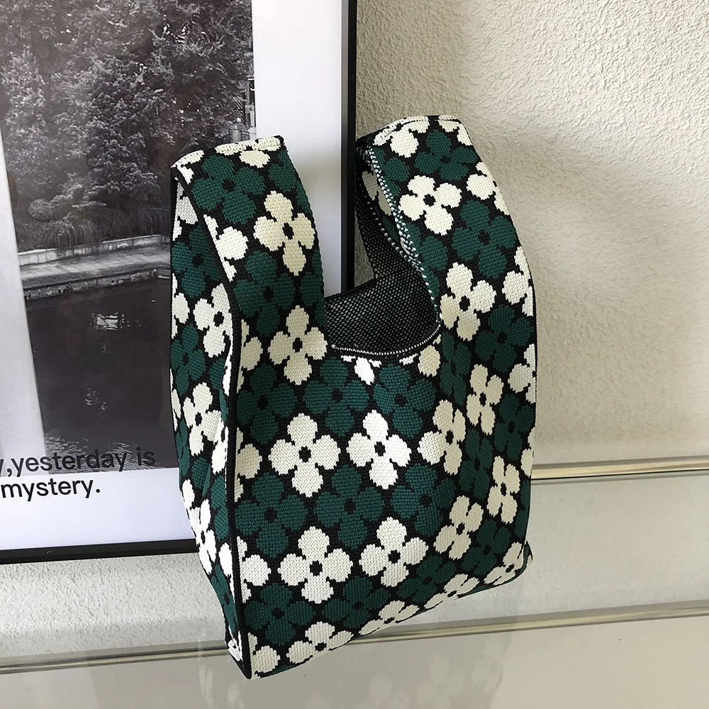 Women's Knitting Fabric Knot Wrist Handbag Stripe flowers Design Shoulder Shopping Bag Decoration Purses Woolen Cloth Tote
Women's Knitting Fabric Knot Wrist Handbag Stripe flowers Design Shoulder Shopping Bag Decoration Purses Woolen Cloth Tote