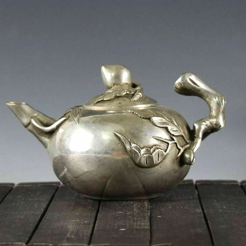Old Chinese Tibet silver handmade Zodiac Peach teapot wine pot 
Old Chinese Tibet silver handmade Zodiac Peach teapot wine pot