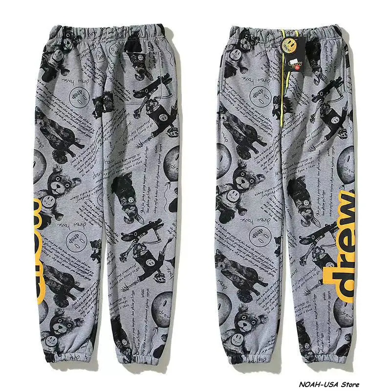 2020 New DREW HOUSE Graffiti Casual Trousers100% Cotton Pants High Quality JUSTIN Original Brand Smiley Slacks Rope Elastic Band
2020 New DREW HOUSE Graffiti Casual Trousers100% Cotton Pants High Quality JUSTIN Original Brand Smiley Slacks Rope Elastic Band